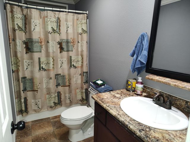 1672 E 355th Road, Bolivar, MO 65613