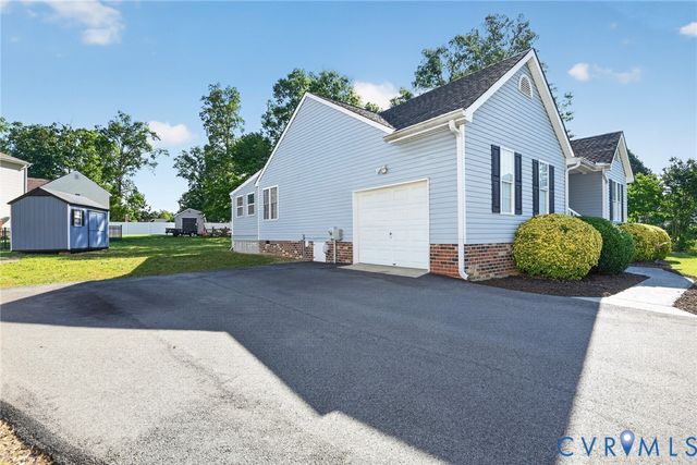 5007 Nighthawk Ct, Midlothian, VA 23112