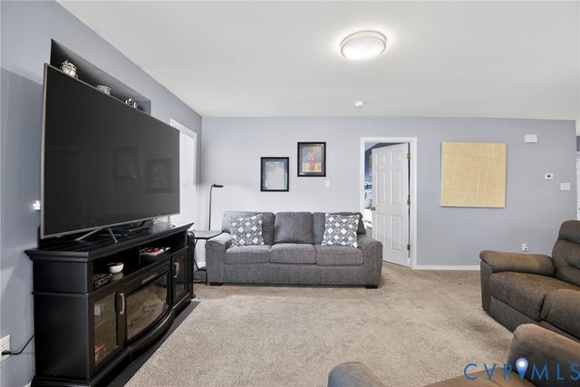 5007 Nighthawk Ct, Midlothian, VA 23112