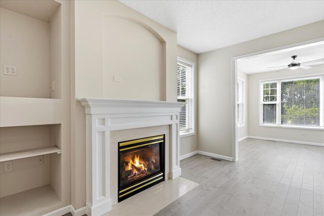 5818 Prairie Ridge Drive, Shoreview, MN 55126