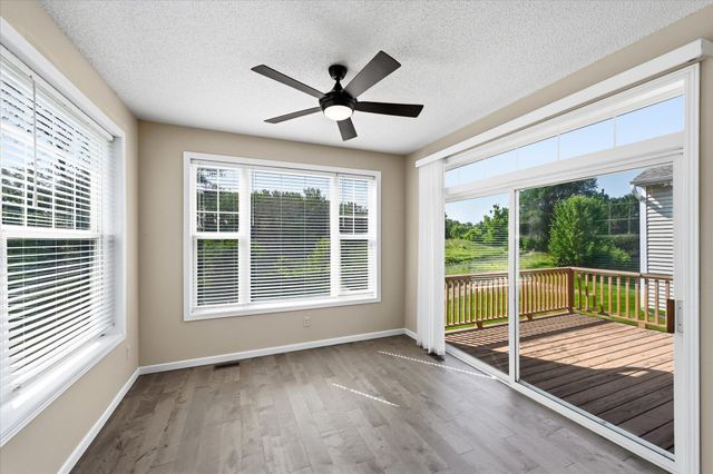 5818 Prairie Ridge Drive, Shoreview, MN 55126