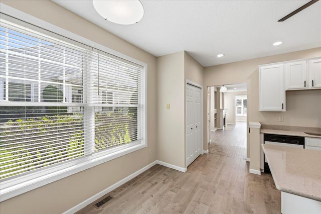5818 Prairie Ridge Drive, Shoreview, MN 55126