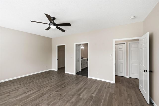 5818 Prairie Ridge Drive, Shoreview, MN 55126