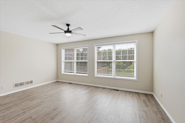 5818 Prairie Ridge Drive, Shoreview, MN 55126