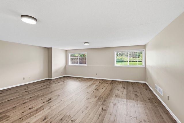 5818 Prairie Ridge Drive, Shoreview, MN 55126