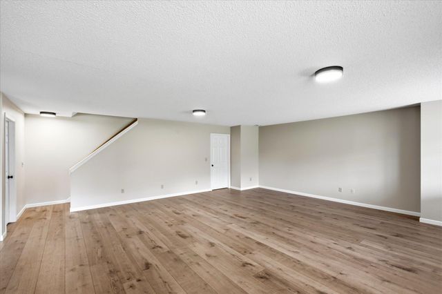 5818 Prairie Ridge Drive, Shoreview, MN 55126