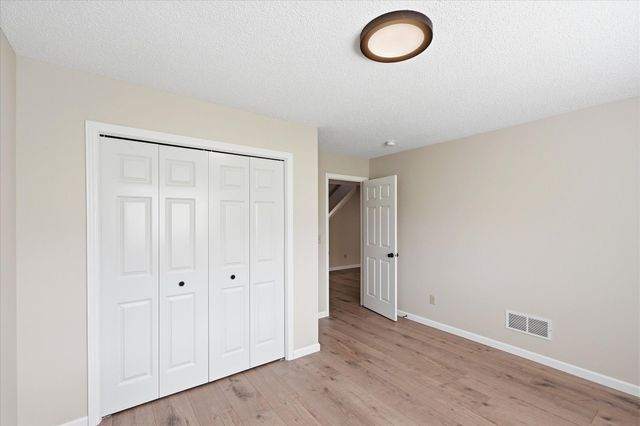 5818 Prairie Ridge Drive, Shoreview, MN 55126
