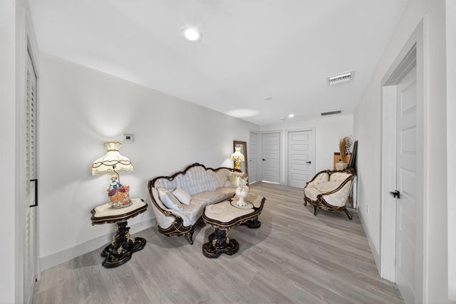 1633 SW Davis Street, Port St. Lucie, FL 34953