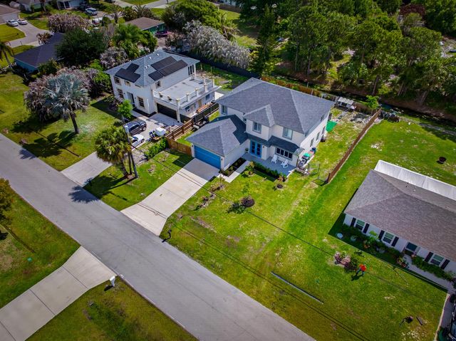 1633 SW Davis Street, Port St. Lucie, FL 34953