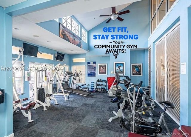 2405 NW 33rd St 1211, Oakland Park, FL 33309