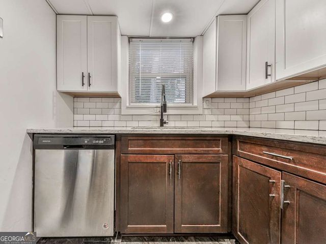 284 Lakemoore Drive NE D, Atlanta, GA 30342