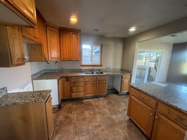 1848 Pickett Road, Mckinleyville, CA 95519