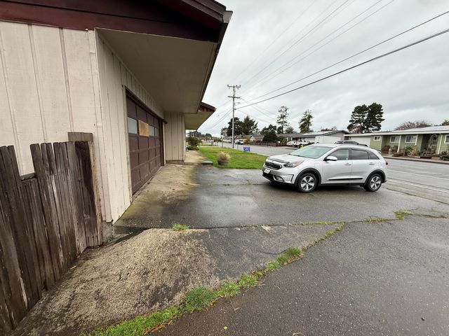 1848 Pickett Road, Mckinleyville, CA 95519