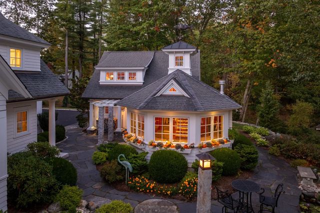 24 WISTERIA Drive, Dover, NH 03820