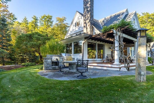 24 WISTERIA Drive, Dover, NH 03820