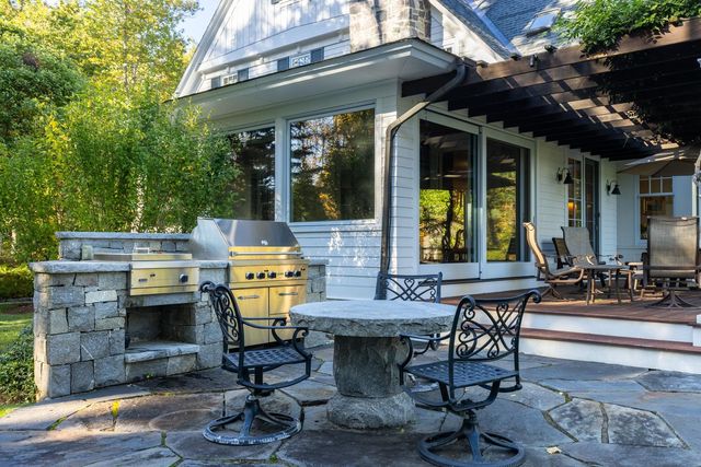 24 WISTERIA Drive, Dover, NH 03820