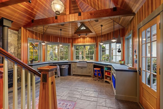 24 WISTERIA Drive, Dover, NH 03820