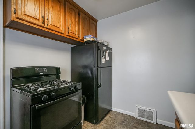 1026 E RICHWOODS Boulevard, Peoria, IL 61604