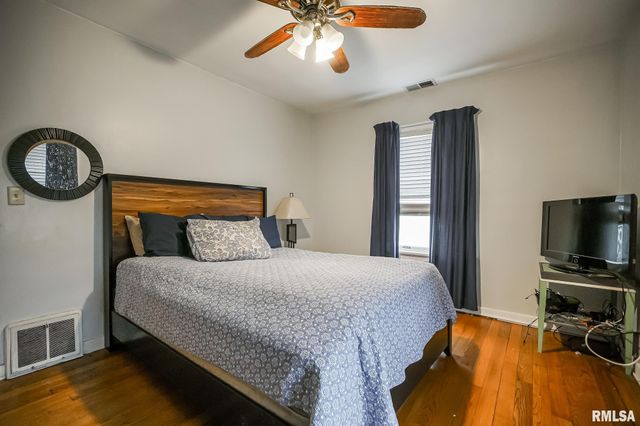 1026 E RICHWOODS Boulevard, Peoria, IL 61604