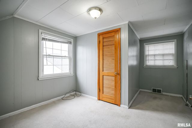 1026 E RICHWOODS Boulevard, Peoria, IL 61604