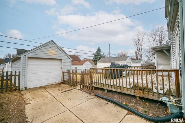 1026 E RICHWOODS Boulevard, Peoria, IL 61604