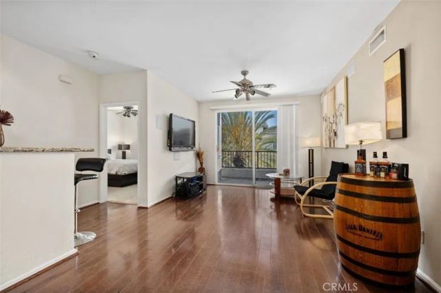 1801 E Katella 4030, Anaheim, CA 92805