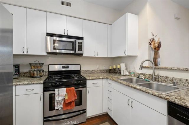1801 E Katella 4030, Anaheim, CA 92805