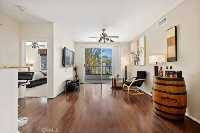 1801 E Katella 4030, Anaheim, CA 92805