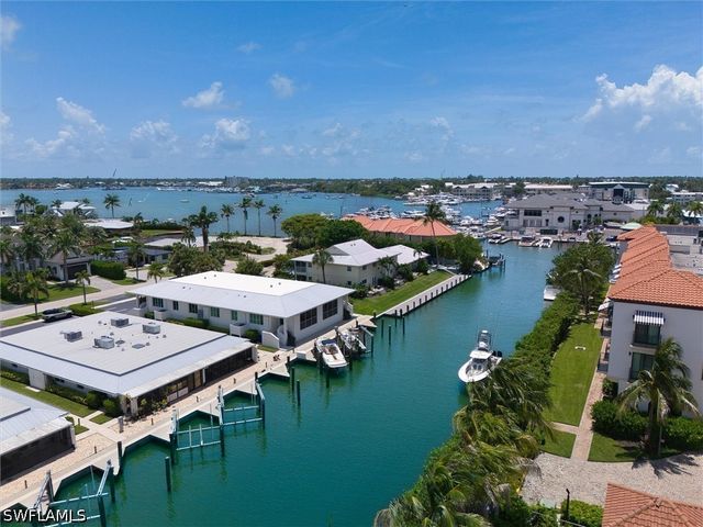 1500 5th AVE S, Naples, FL 34102