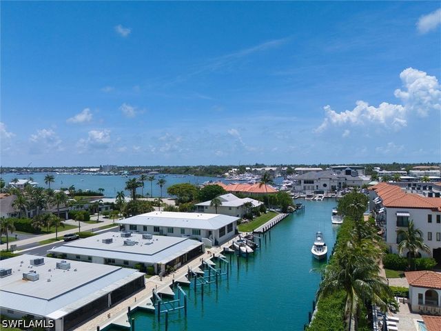 1500 5th AVE S, Naples, FL 34102