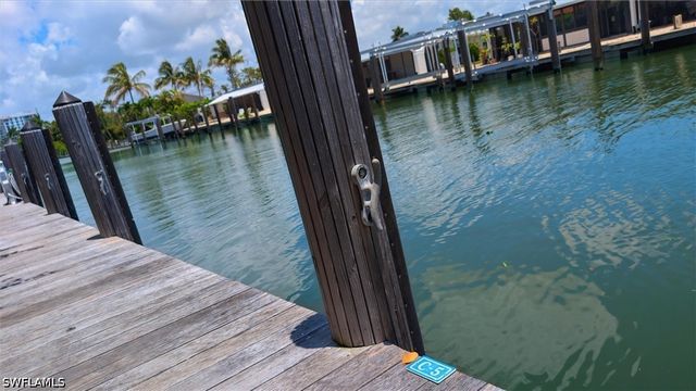 1500 5th AVE S, Naples, FL 34102
