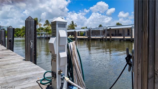 1500 5th AVE S, Naples, FL 34102