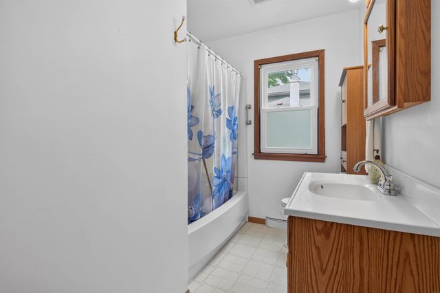 3118 Carlton Drive, Cedar Falls, IA 50613