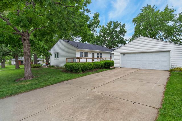 3118 Carlton Drive, Cedar Falls, IA 50613