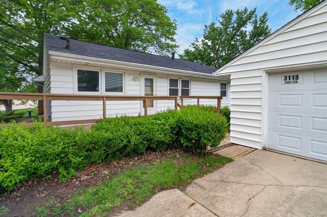 3118 Carlton Drive, Cedar Falls, IA 50613