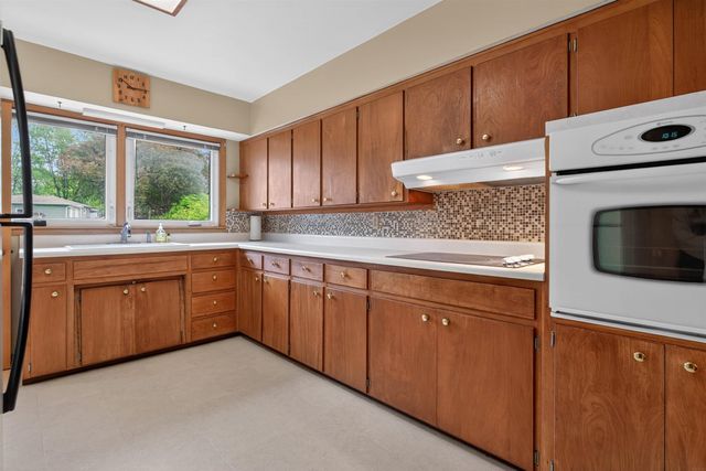3118 Carlton Drive, Cedar Falls, IA 50613
