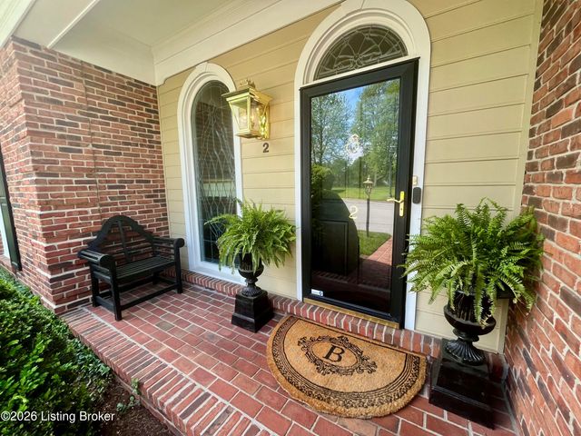 2 Brownsboro Hill Rd, Louisville, KY 40207