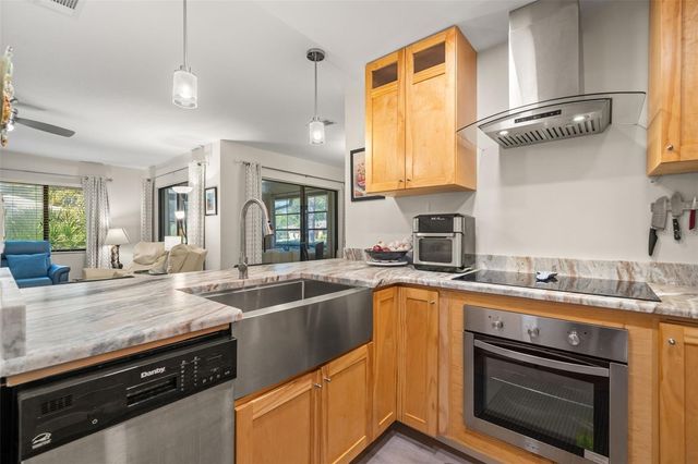 2757 COUNTRYSIDE BOULEVARD 103, Clearwater, FL 33761