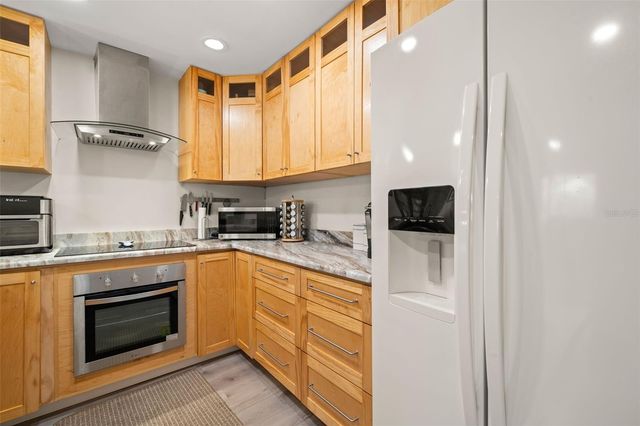 2757 COUNTRYSIDE BOULEVARD 103, Clearwater, FL 33761