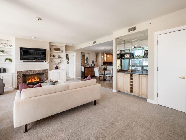 1 Miranova Place, 730, Columbus, OH 43215