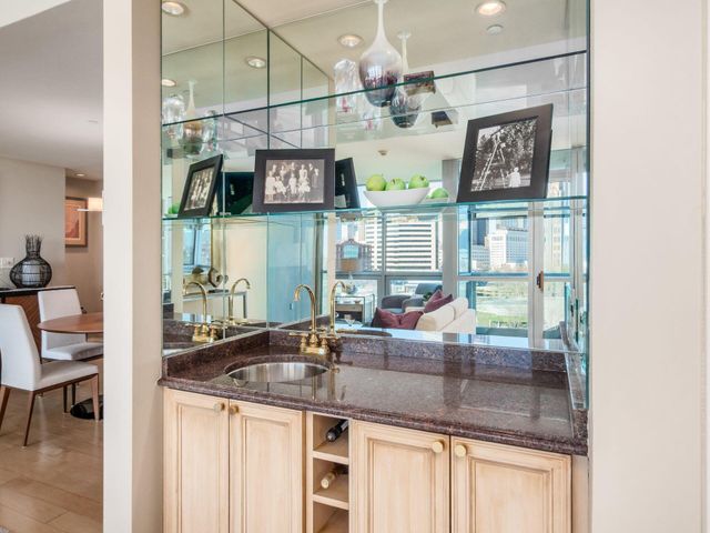 1 Miranova Place, 730, Columbus, OH 43215