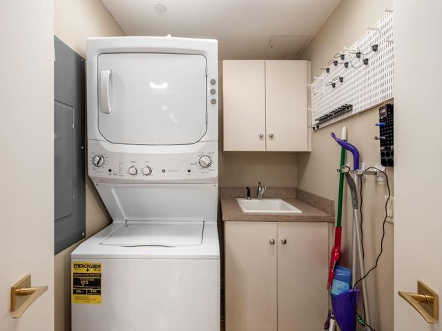 1 Miranova Place, 730, Columbus, OH 43215