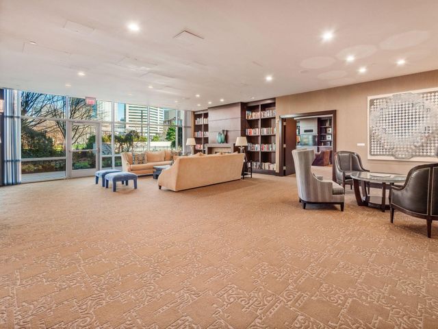 1 Miranova Place, 730, Columbus, OH 43215