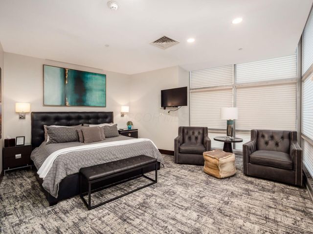 1 Miranova Place, 730, Columbus, OH 43215