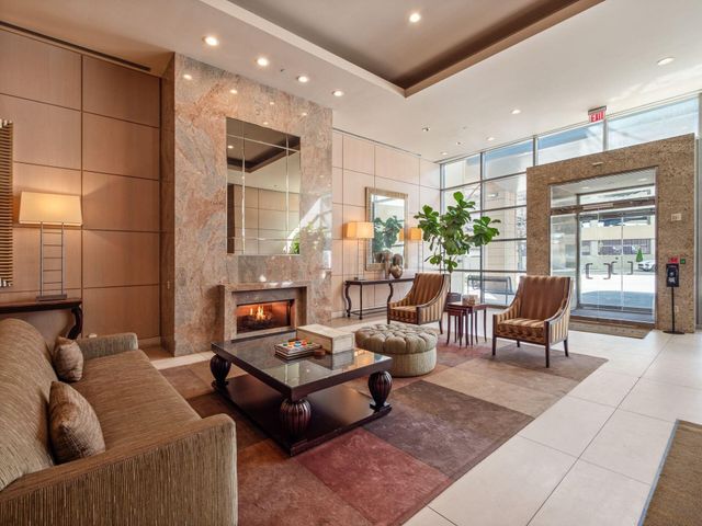 1 Miranova Place, 730, Columbus, OH 43215