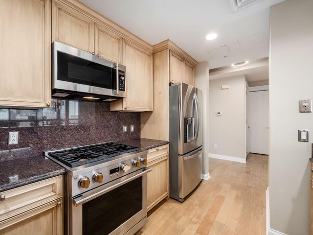 1 Miranova Place, 730, Columbus, OH 43215