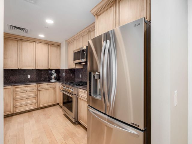 1 Miranova Place, 730, Columbus, OH 43215