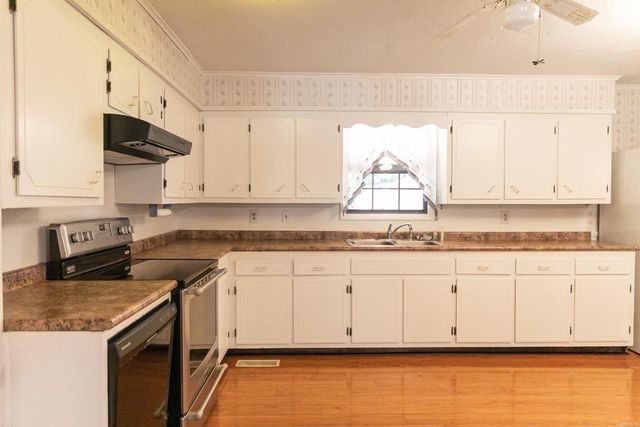 1207 W Unity Road, Paragould, AR 72450