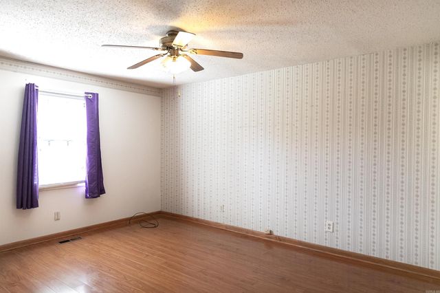 1207 W Unity Road, Paragould, AR 72450