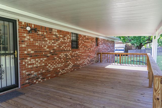 1207 W Unity Road, Paragould, AR 72450